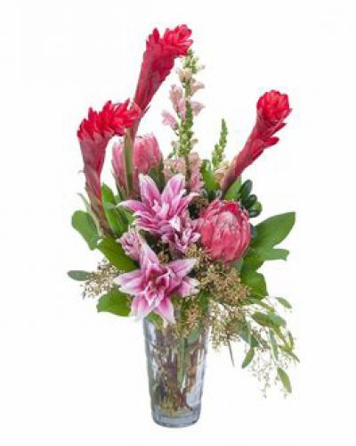 <p>An exotic display of ginger, protea and lilies, this bouquet is truly Paradise Found. </p>